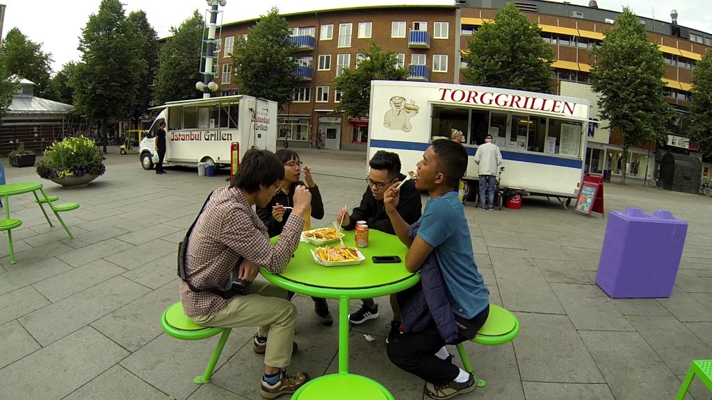 Makan bareng